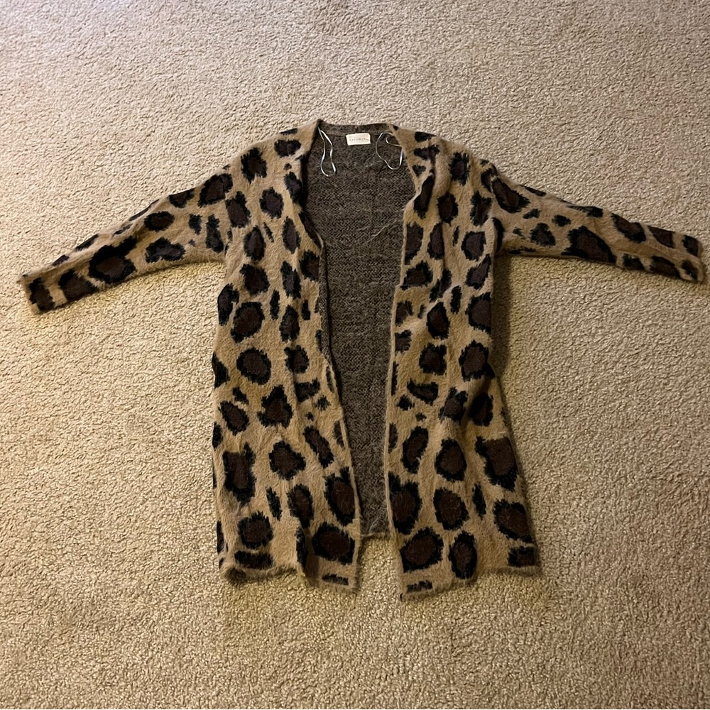 Dreamer Leopard print cardigan. Size L.
